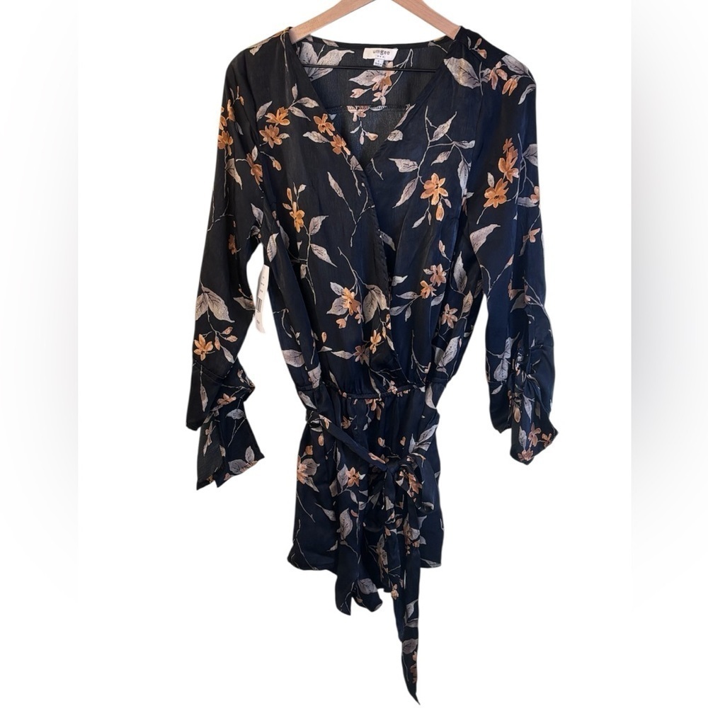 Umgee Floral Black Wrap Romper Black Floral NWT Size Large
